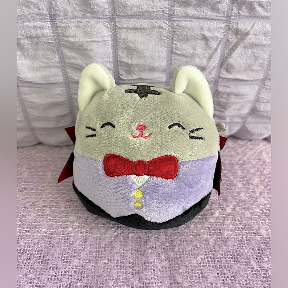 Halloween mini squishmallow